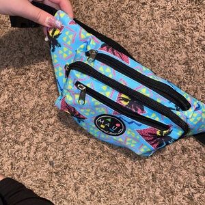 Maui and sons fanny pack